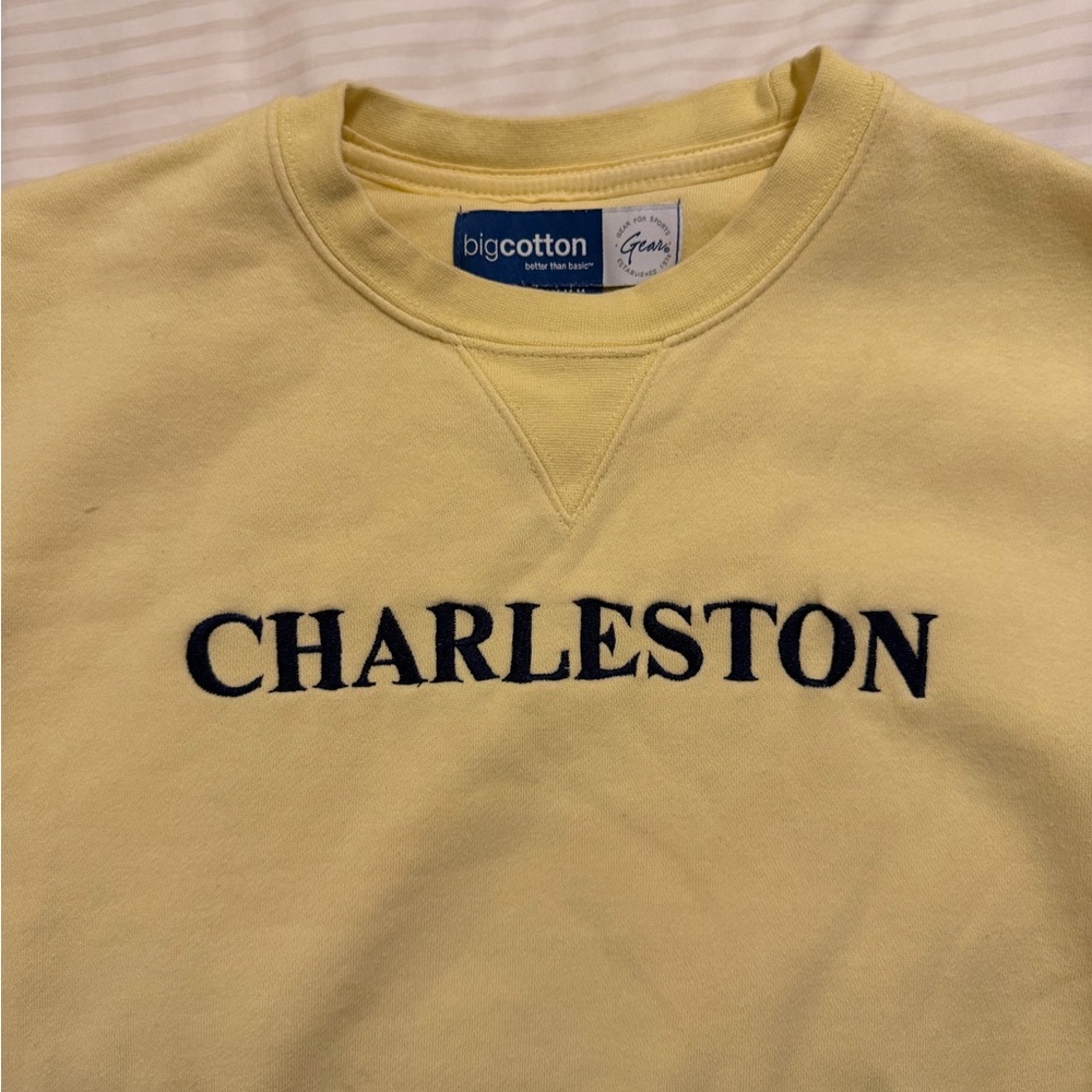 Charleston Butter Yellow Crewneck - Picture 3 of 4